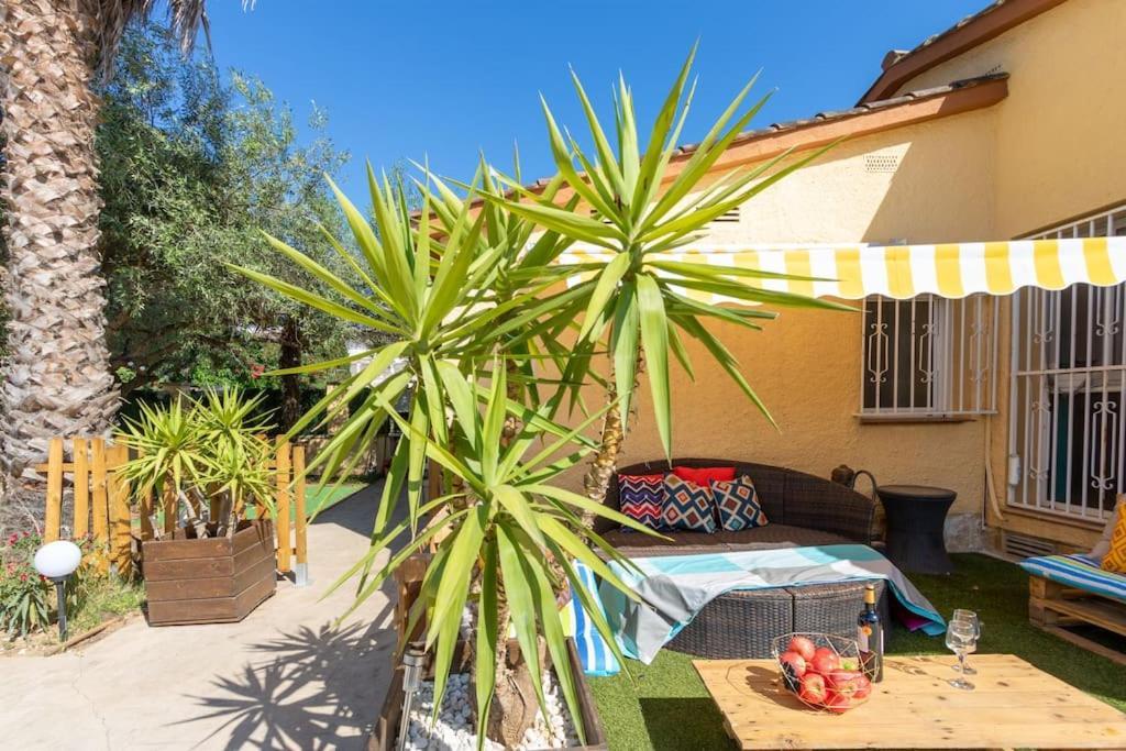 S46-Casa De Vacaciones Climatizada Con Piscina, En El Centro Junto Al Mar, Barbacoa Y Wiifi Empuriabrava Zewnętrze zdjęcie