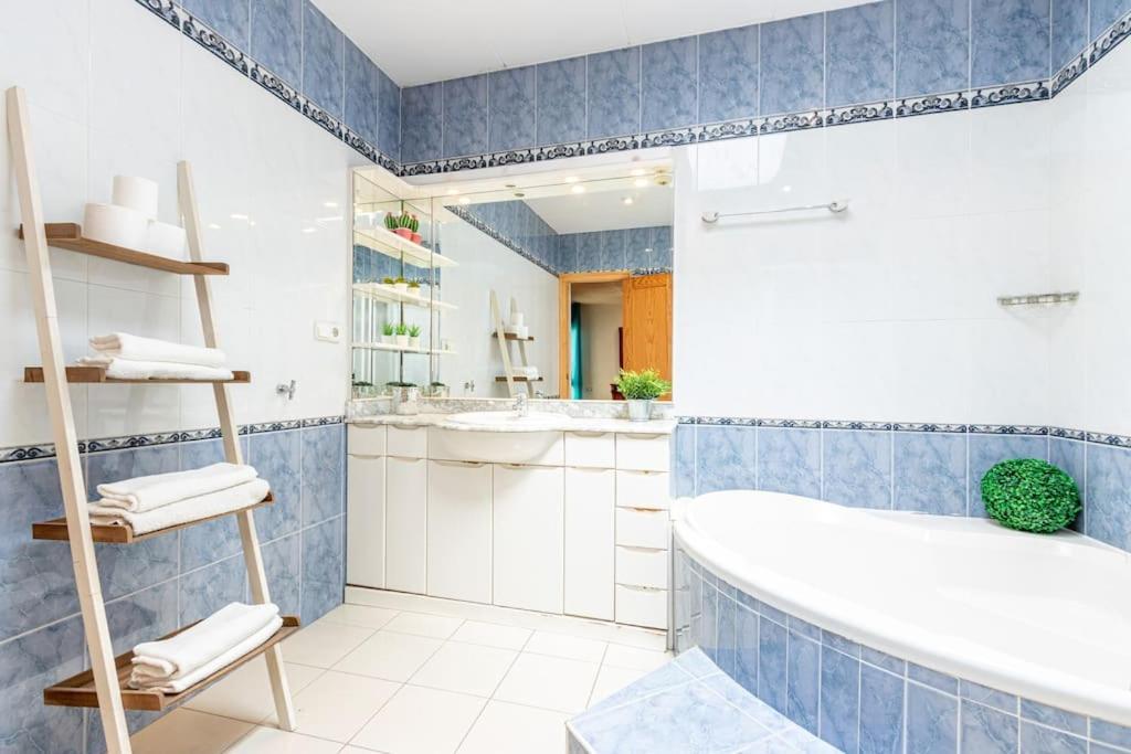 S46-Casa De Vacaciones Climatizada Con Piscina, En El Centro Junto Al Mar, Barbacoa Y Wiifi Empuriabrava Zewnętrze zdjęcie