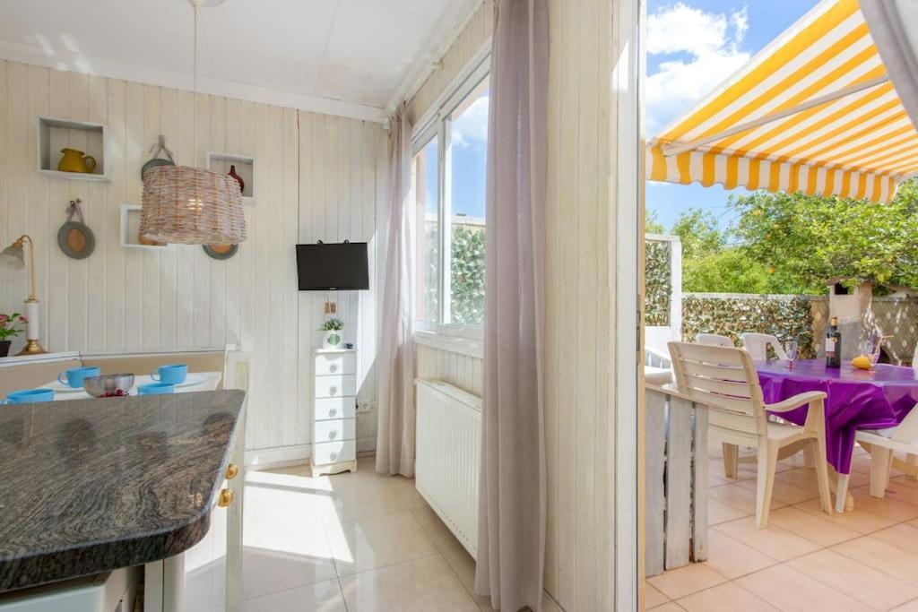 S46-Casa De Vacaciones Climatizada Con Piscina, En El Centro Junto Al Mar, Barbacoa Y Wiifi Empuriabrava Zewnętrze zdjęcie